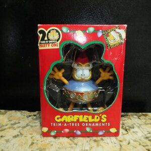 GARFIELD CHRISTMAS ORNAMENT 1996 PAWS TRIM-A-TREE ORIGINAL BOX CAT XMAS